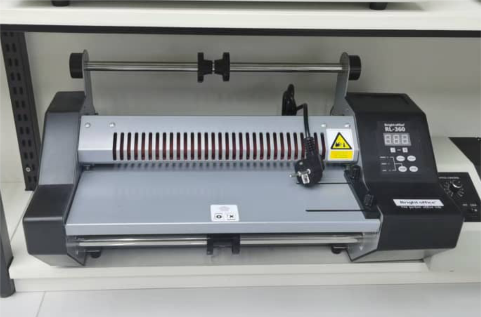 Laminadora continuo en laminado en rollo