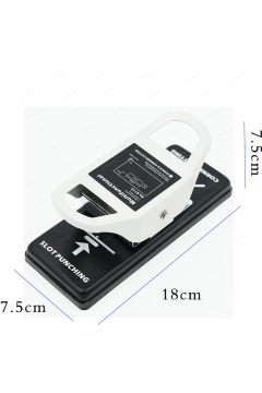Perforador de esquinas para tarjetas PVC vista frontal